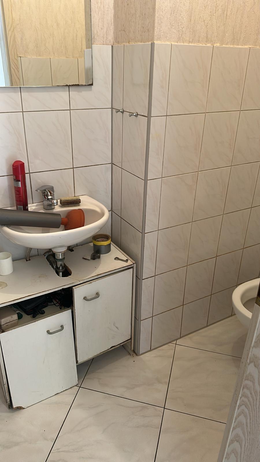 Gäste-WC – Gäste-WC mit Waschbecken – vorher